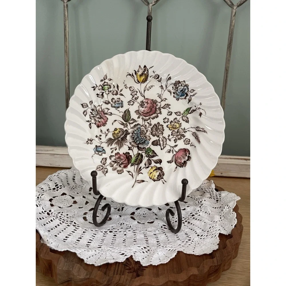 Vintage Johnson Brothers Staffordshire Bouquet 6 Piece Setting England IRONSTONE